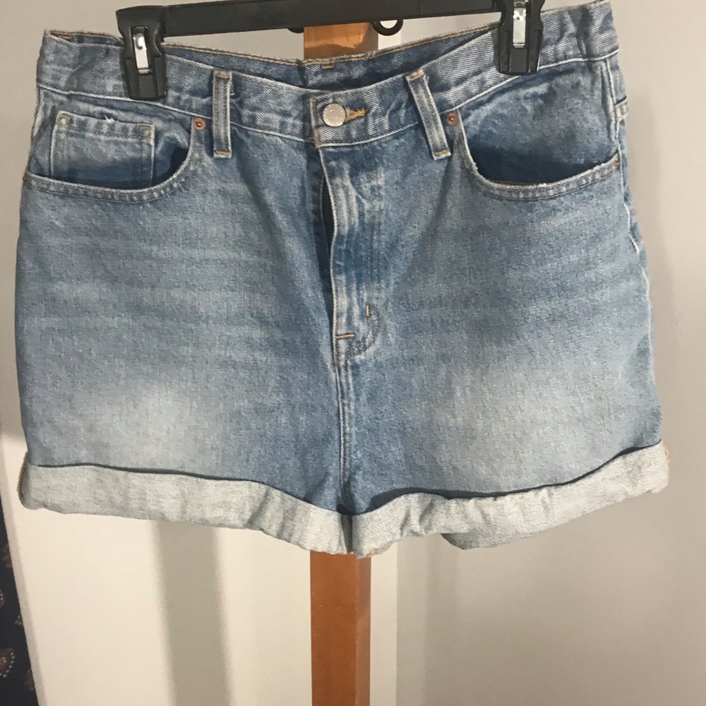 BDG Urban Outfitters Size 32 Mom Jean Shorts